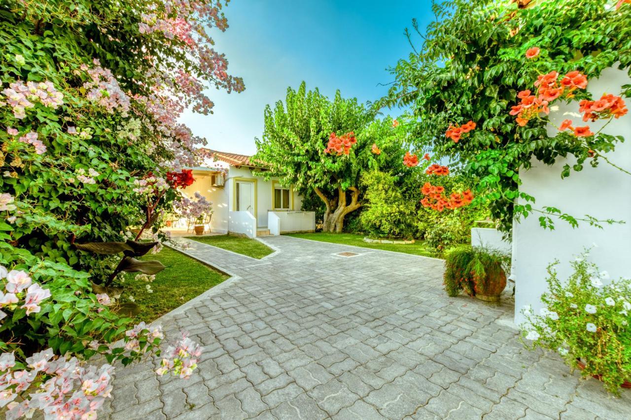 Koulouris Apartments & Studios Kalivai Exteriör bild